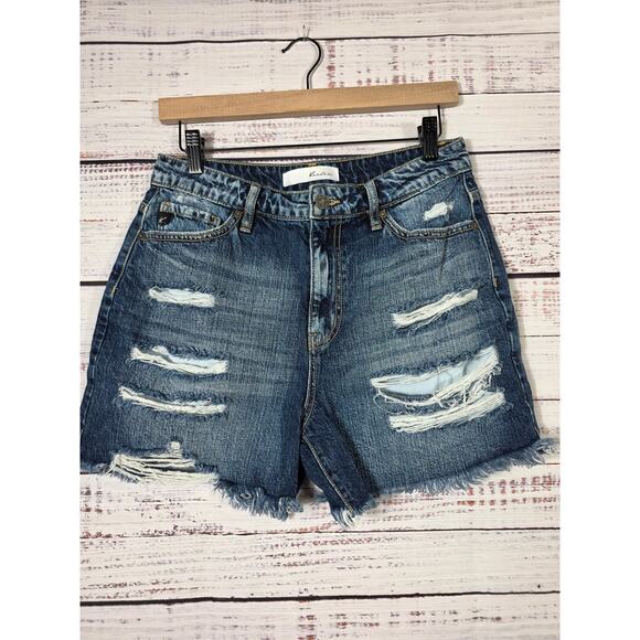 KanCan Pants - Kancan women's Denim Distressed Shorts size 7